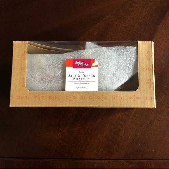 Turkey Salt & Pepper Shakers by Better Homes & Garden - Picture 7 of 8